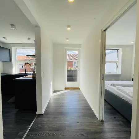 Aday - Elegant With Terrace Appartement