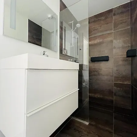 Aday - Elegant With Terrace Appartement