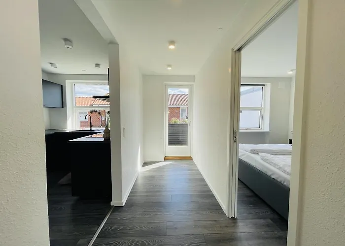 Aday - Elegant With Terrace Lejlighed